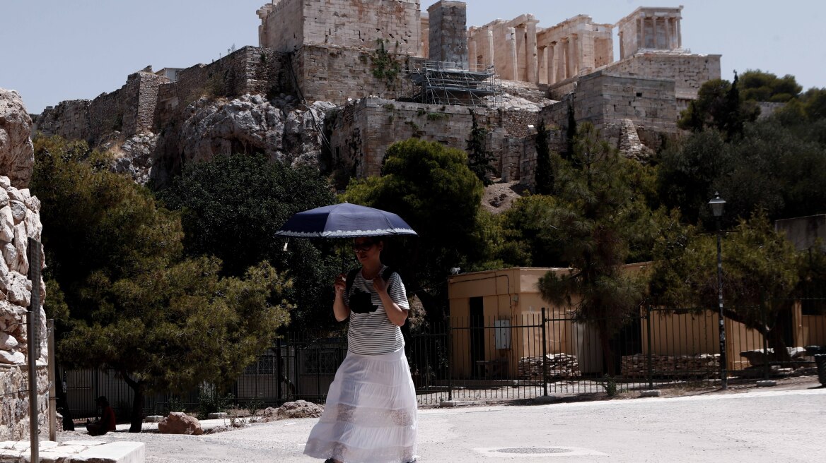 Καύσωνας Κλέων: Κλειστή η Ακρόπολη το Σάββατο από τις 11:30 έως τις 17.30