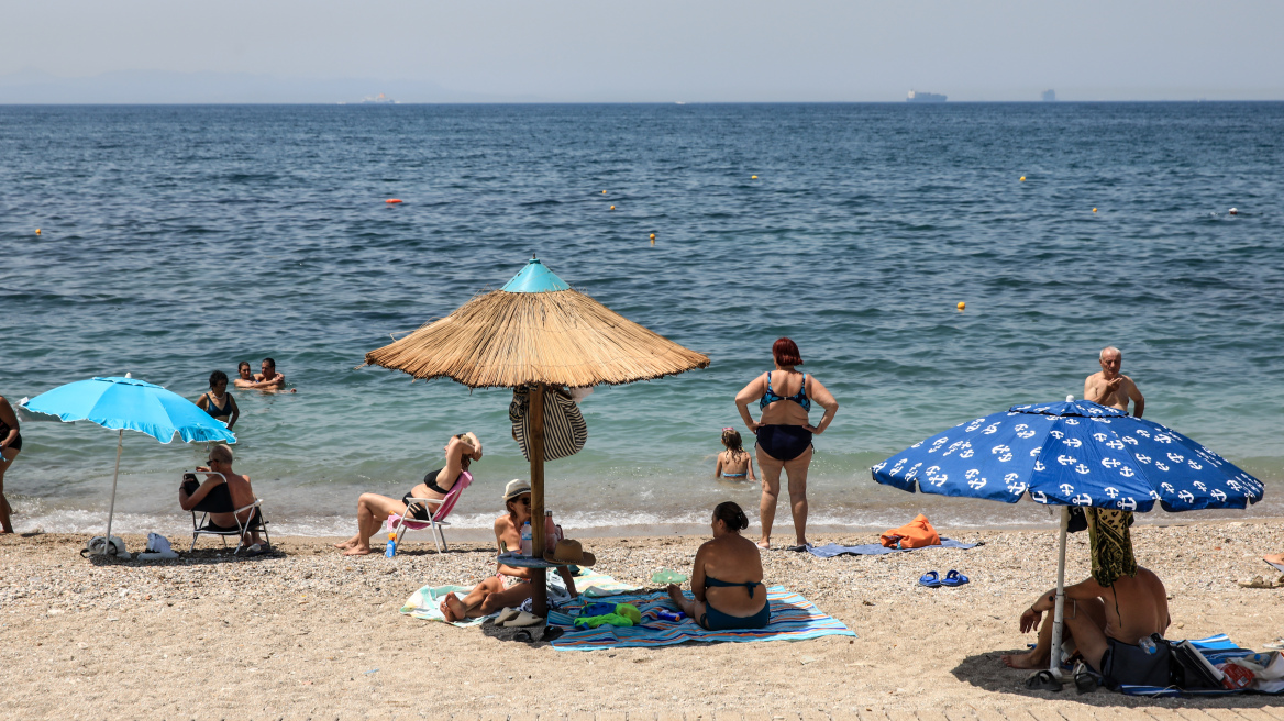 Συνελήφθη 66χρονος που φωτογράφιζε κρυφά 18χρονη σε παραλία της Βουλιαγμένης