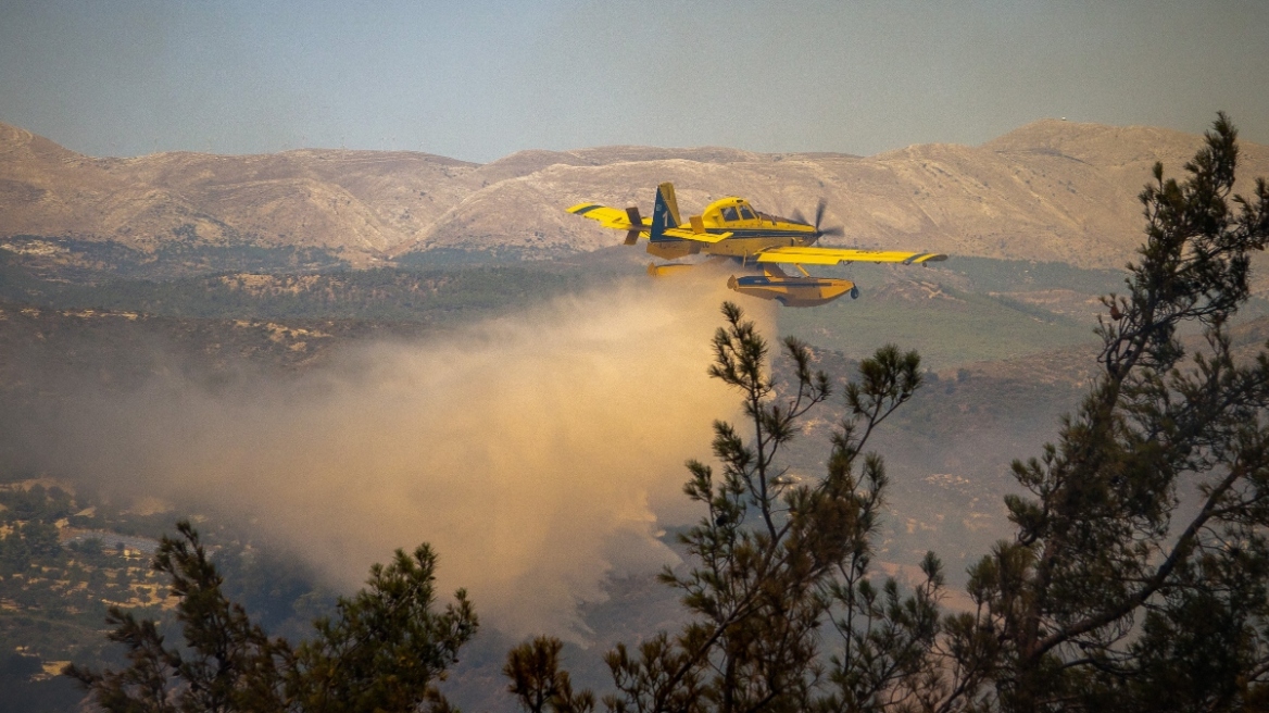 Φωτιά στη Ρόδο: Εντολή εκκένωσης των χωριών Μαλώνας και Μάσσαρη