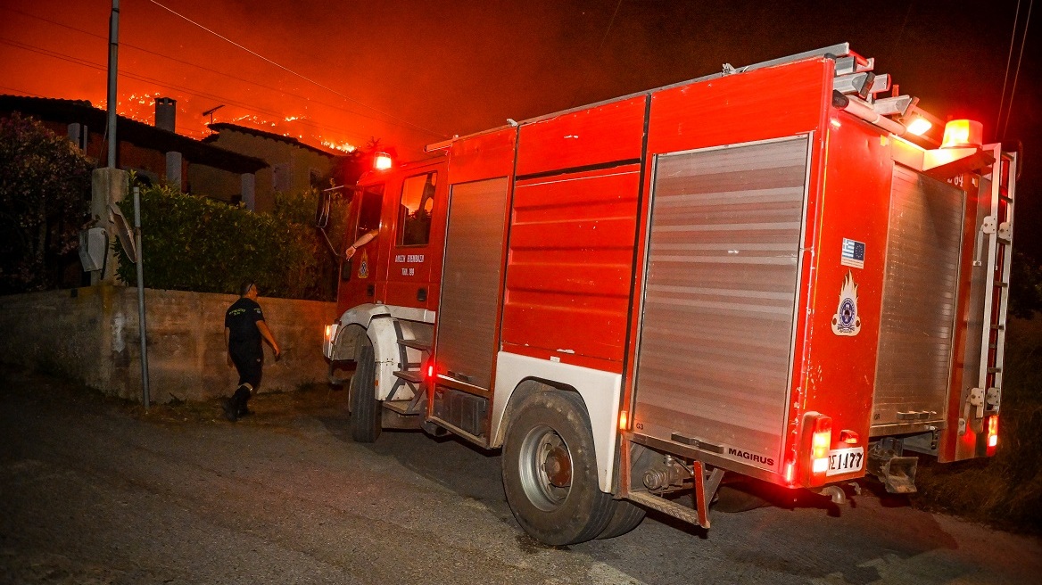 Φωτιά στην Κέρκυρα: Σε ύφεση το πύρινο μέτωπο