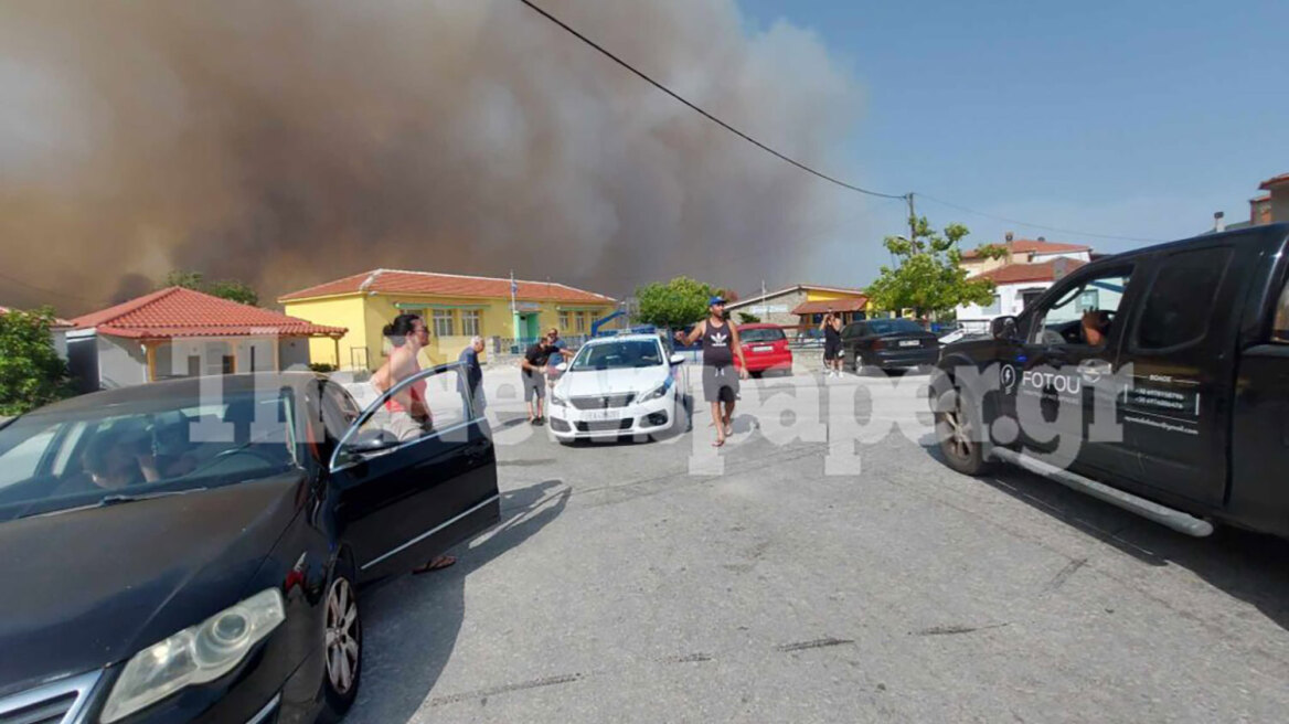 Μαγνησία: Φωτιά στο Βελεστίνο - Κοντά στα σπίτια οι φλόγες, εστάλη μήνυμα 112 