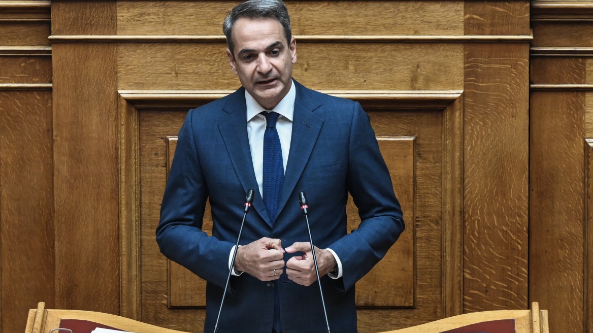 Κυριάκος Μητσοτάκης: Με «τριγωνική» πολιτική στρατηγική ο πρωθυπουργός μετά το «πολιτικό κενό» από την αντιπολίτευση