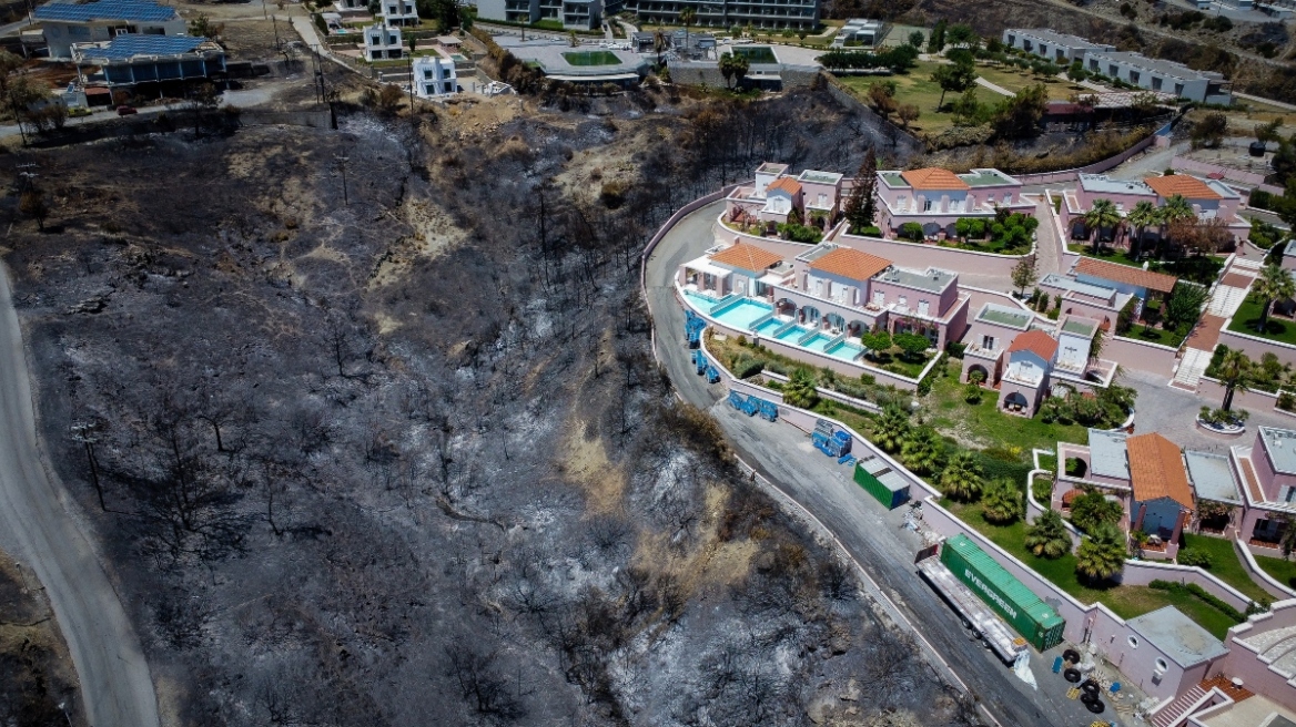 Φωτιά στη Ρόδο: Drone δείχνει την καταστροφή στο νησί μετά την πυρκαγιά - Δείτε φωτογραφίες