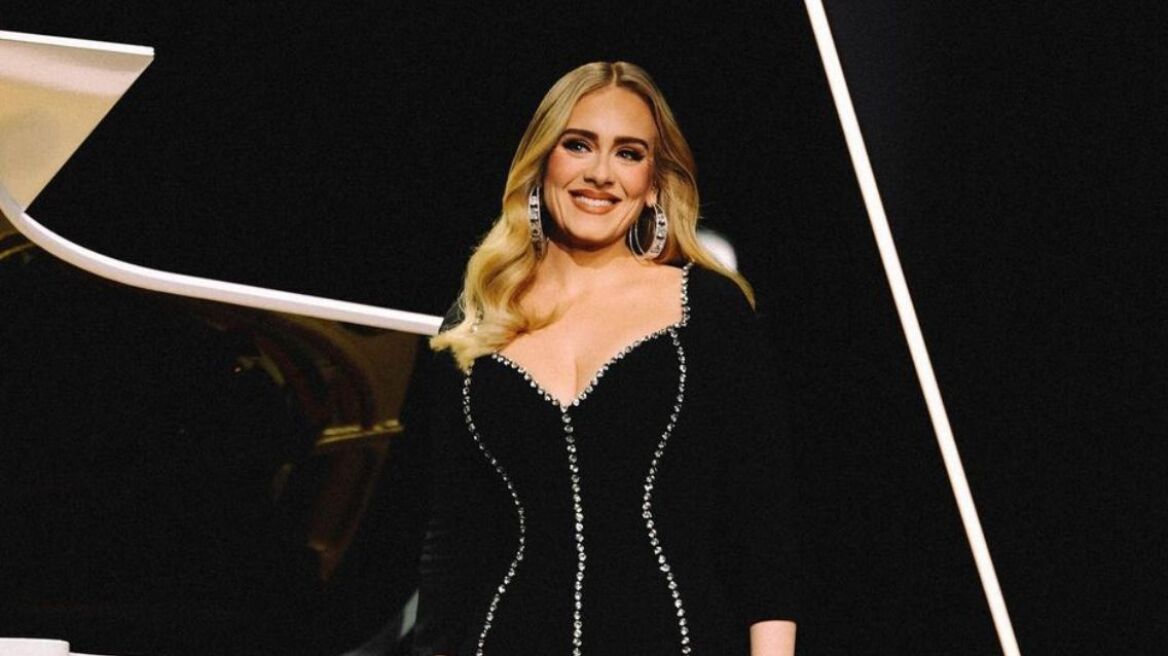 Adele: Πηγή από το περιβάλλον της αναφέρει πως κλαίει πριν και μετά από κάθε συναυλία της 