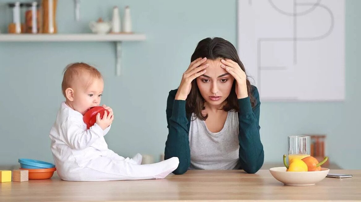 Επιλόχειος κατάθλιψη ή «baby blues»; Πώς θα καταλάβετε τη διαφορά – Πώς θα το αντιμετωπίσετε