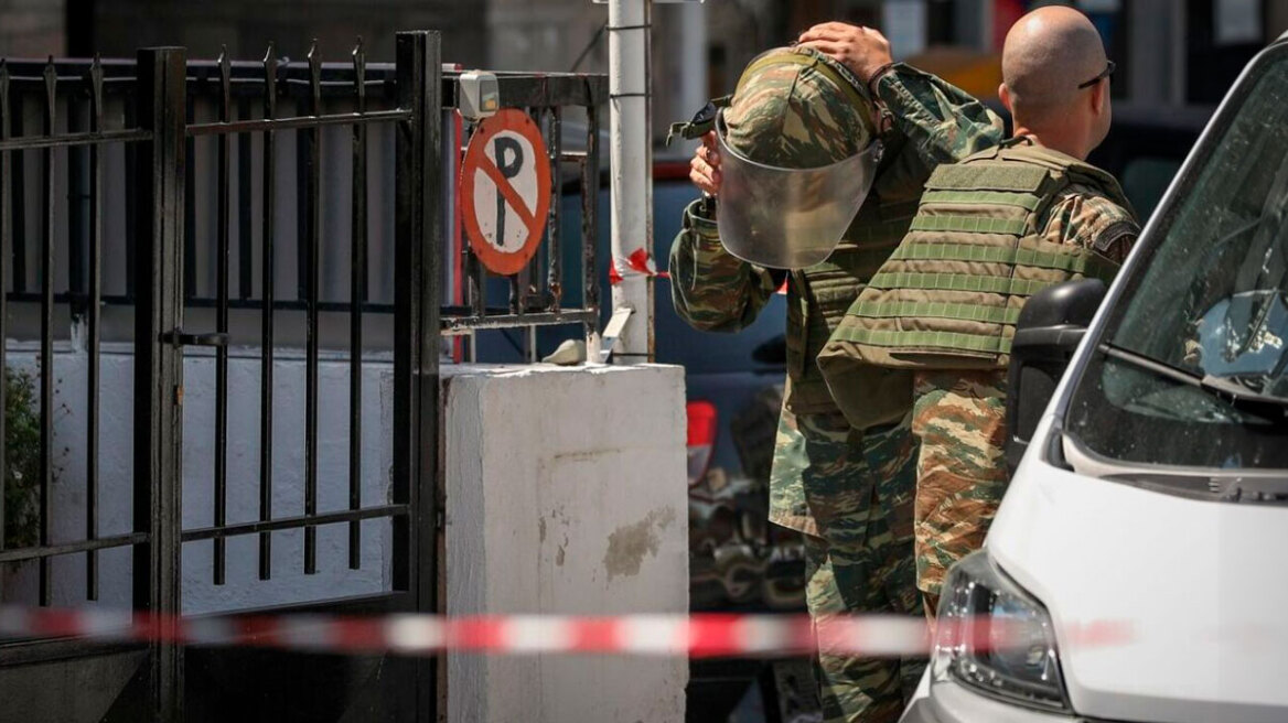 Ισχυρή έκρηξη στον Ασπρόπυργο - Σοβαρές υλικές ζημιές σε σπίτια και 10 οχήματα