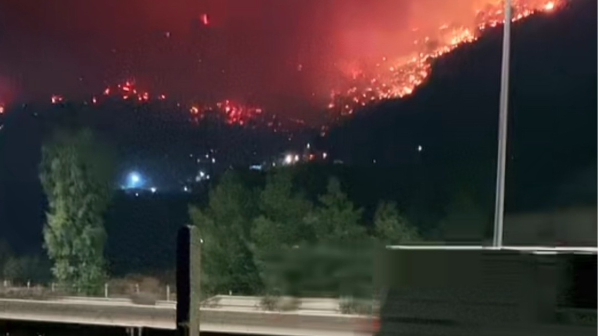 Πυρκαγιά στην Ελευσίνα: Κλειστή είναι η Εθνική από Ελευσίνα έως Νέα Πέραμο στο ρεύμα προς Κόρινθο