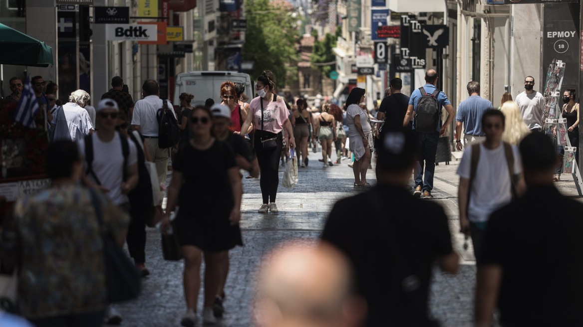 Κορωνοϊός: Μειώθηκαν τα κρούσματα και αυξήθηκαν οι νέες διασωληνώσεις την τελευταία εβδομάδα