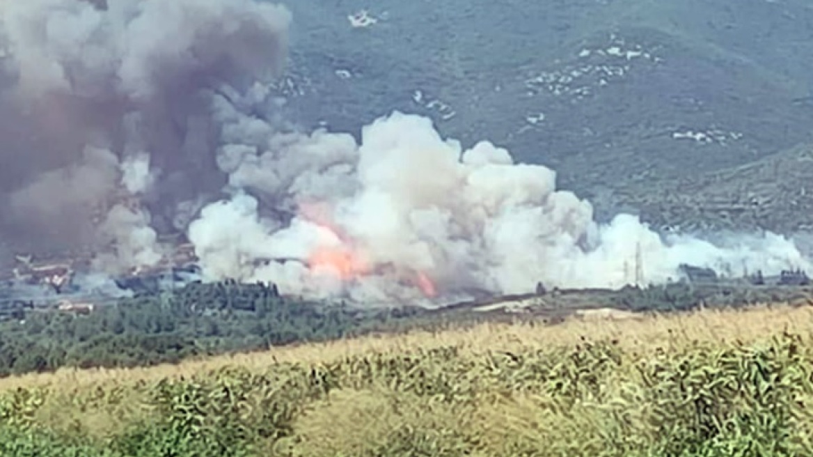 Φωτιά στο Διαλεκτό Καβάλας: Τραυματίστηκαν πυροσβέστες - Εστάλη «112» για εκκένωση σε 4 οικισμούς