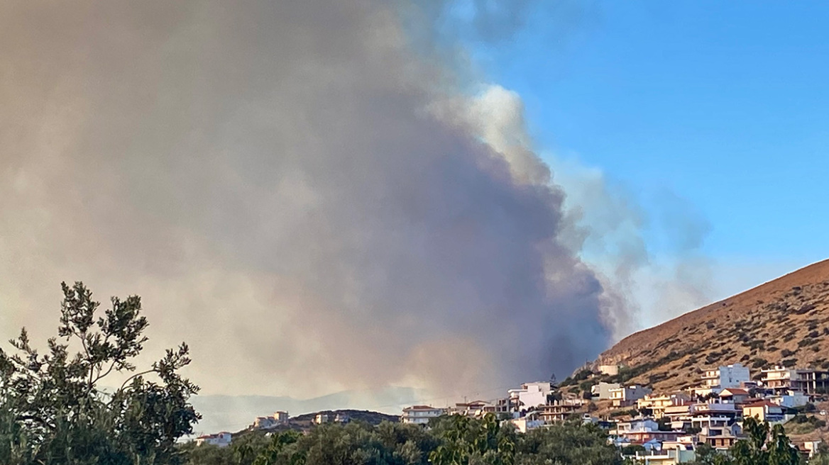 Φωτιά στην Εύβοια: Νέο μήνυμα του 112 για την εκκένωση ακόμα δύο περιοχών