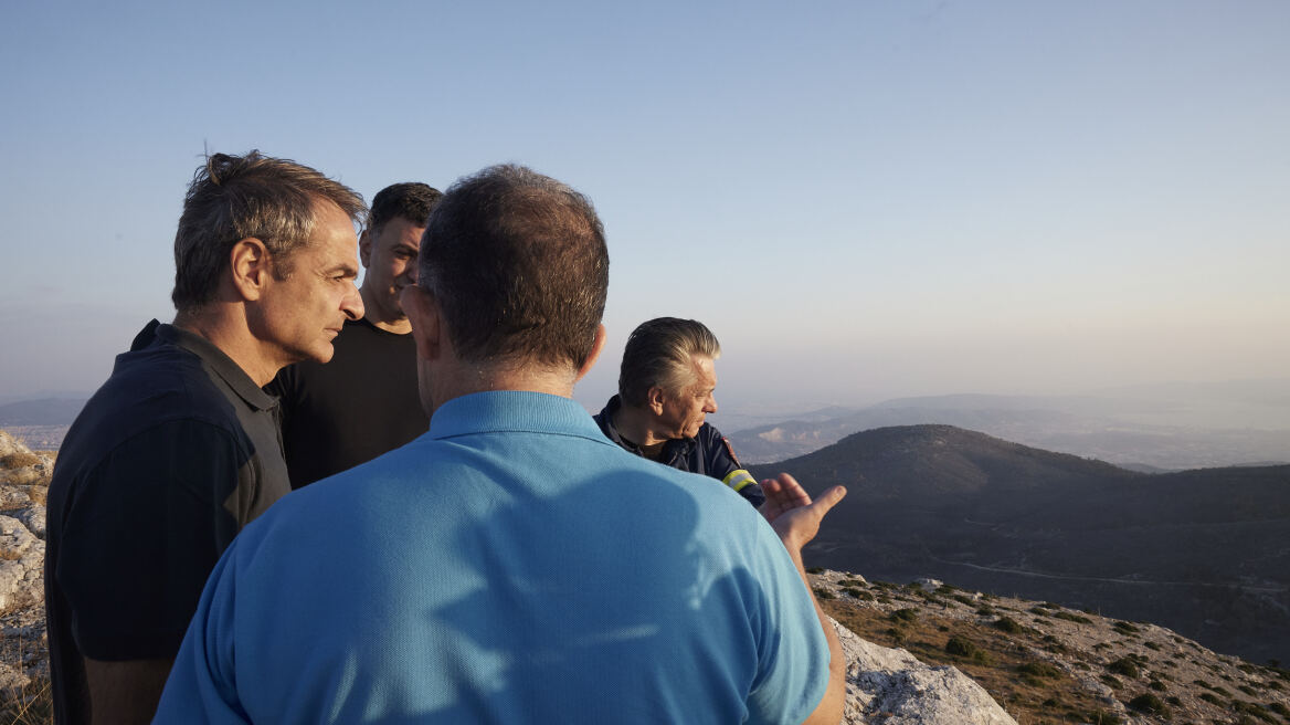 Σύσκεψη υπό τον Μητσοτάκη την Τρίτη για την αποκατάσταση των δασών σε Έβρο και Πάρνηθα