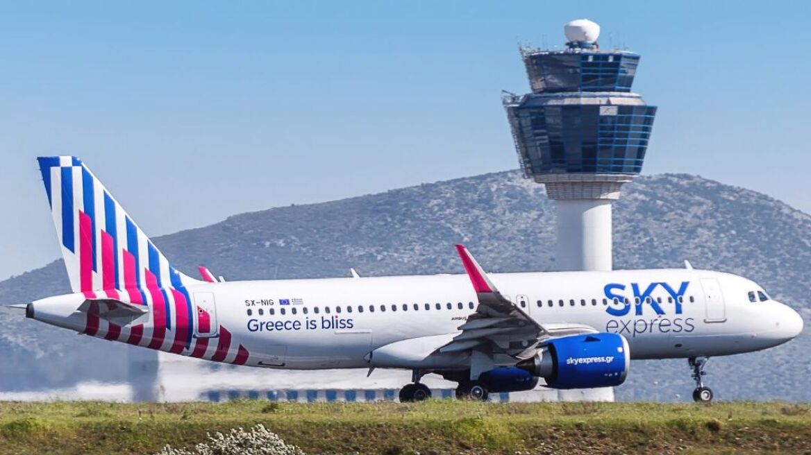 SKY express: Ανεπηρέαστη από το χάος στην Ευρώπη - Μαρτυρία επιβάτη