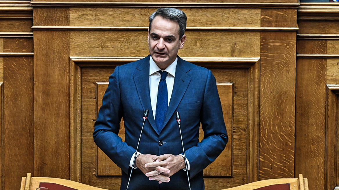 Ο Μητσοτάκης δίνει απαντήσεις για τις πυρκαγιές και προαναγγέλλει «ενέσεις» στην πολιτική προστασία