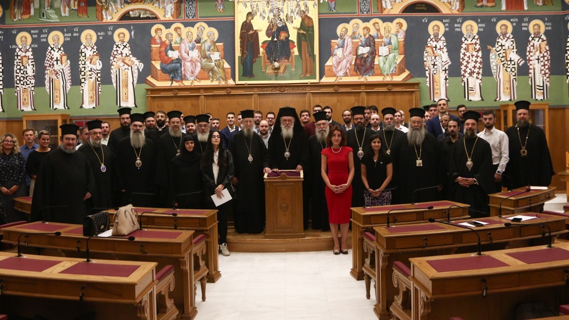 Συνεδρίασε η Διαρκής Ιερά Σύνοδος - Η Εκκλησία αναλαμβάνει πρωτοβουλία κατά της βίας των ανηλίκων