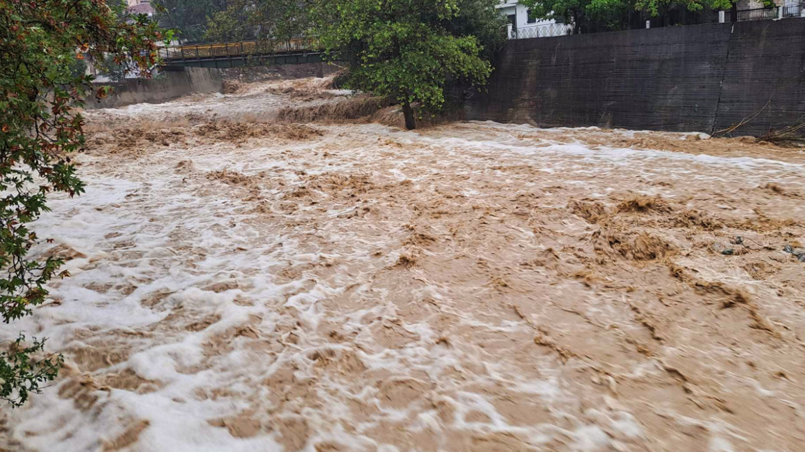 Κακοκαιρία Daniel - Meteo: Καταρρίφθηκε το ρεκόρ ημερήσιου ύψους βροχής στη χώρα - Στα 754 χιλιοστά στη Ζαγορά Πηλίου