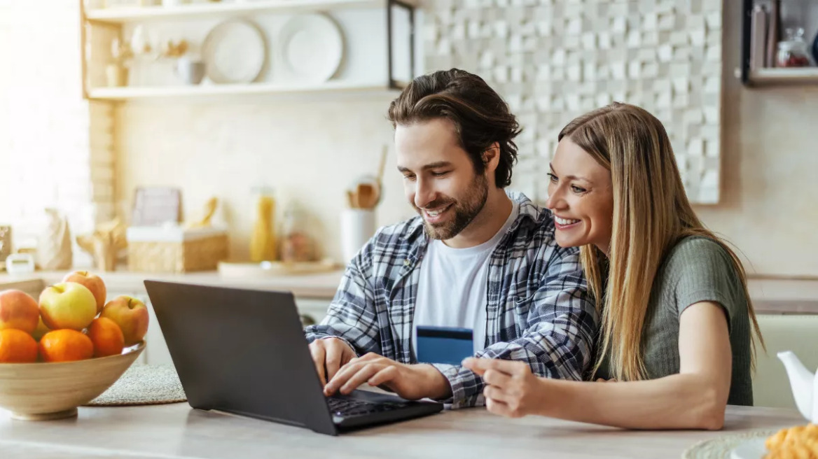 Θα αγοράσετε ασφάλιση online; 5 συμβουλές για σωστές διαδικτυακές αγορές