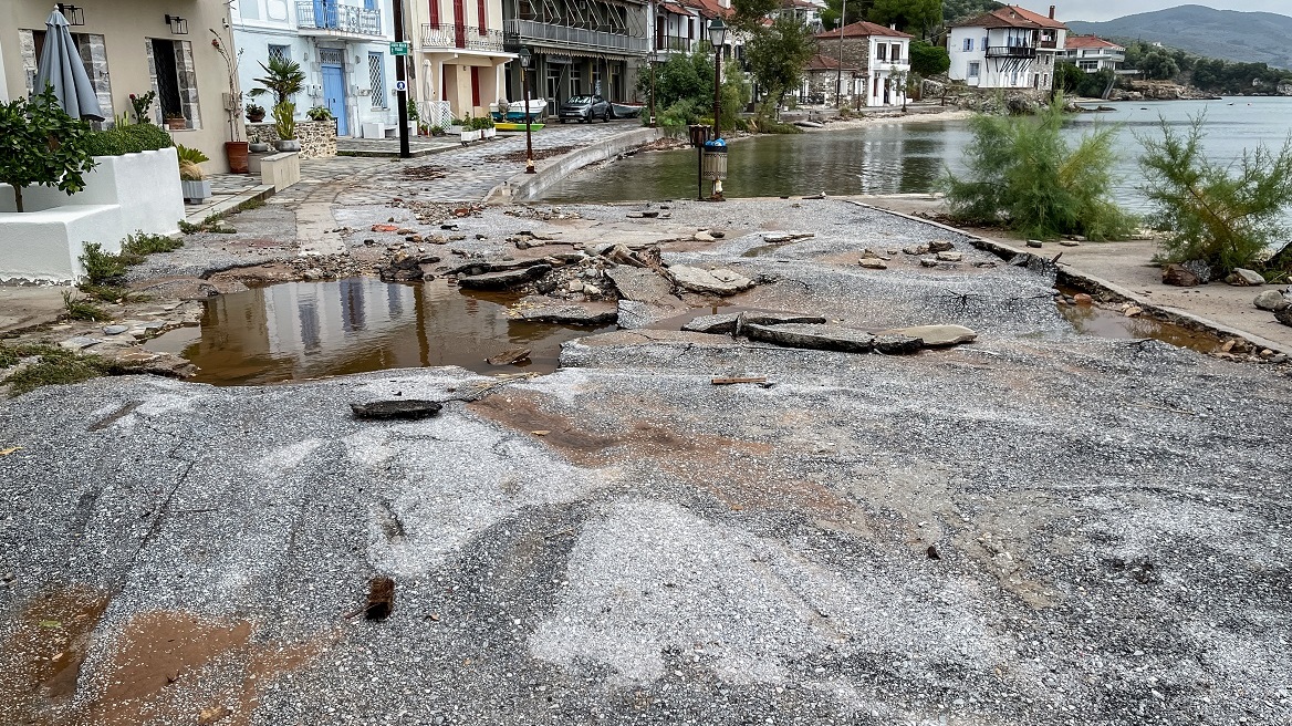 Meteo: Από το πρωί της Τρίτης είχαμε προβλέψει πλημμύρες με 600-700mm βροχής σε Καρδίτσα-Πήλιο