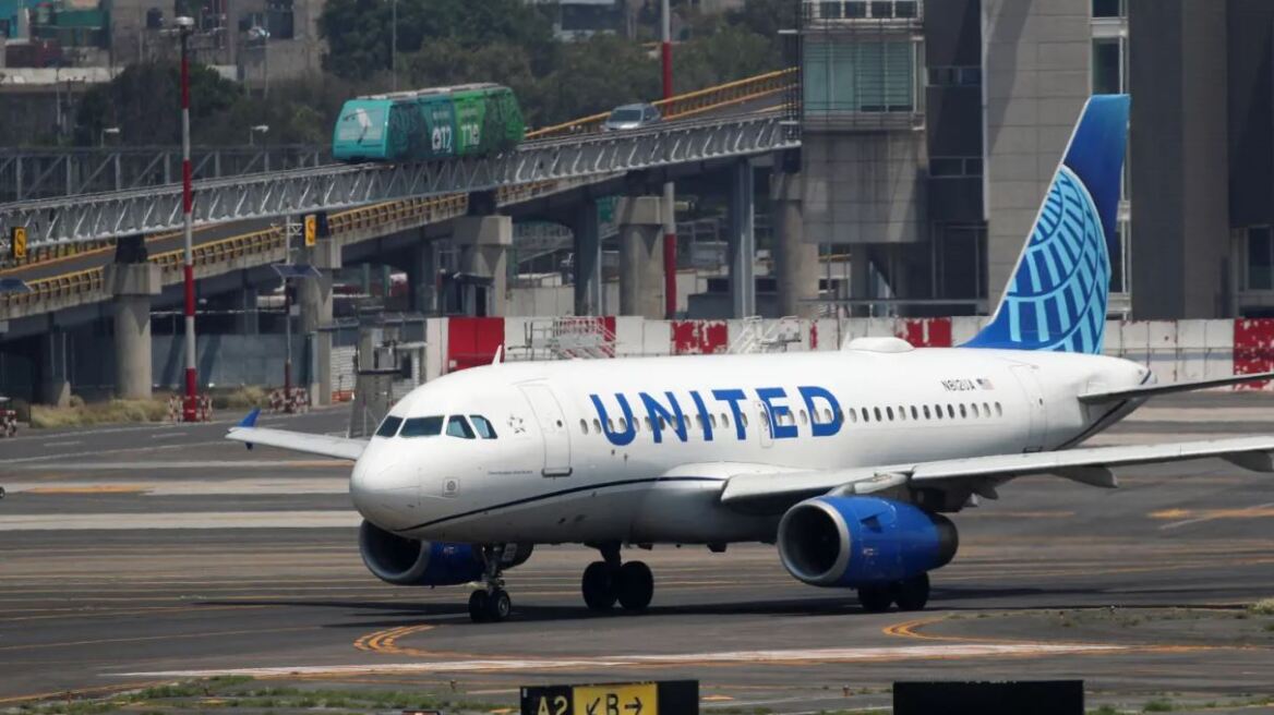 Τρόμος στον αέρα: Αεροπλάνο της United Airlines έπεσε 28.000 πόδια μέσα σε 10 λεπτά