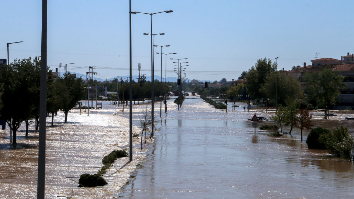 Κακοκαιρία: Τηλεκπαίδευση από αύριο και για τρεις ημέρες στα σχολεία της Θεσσαλίας -  Ποια εξαιρούνται