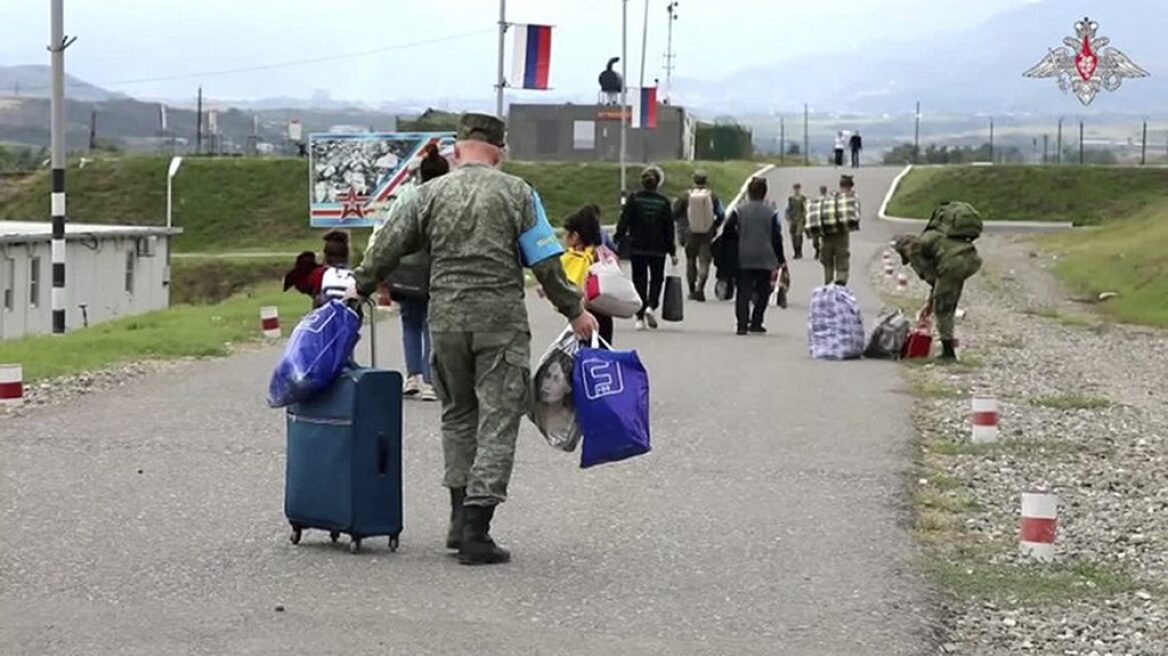  Περισσότεροι από 2.900 πρόσφυγες πέρασαν στην Αρμενία από το Ναγκόρνο Καραμπάχ