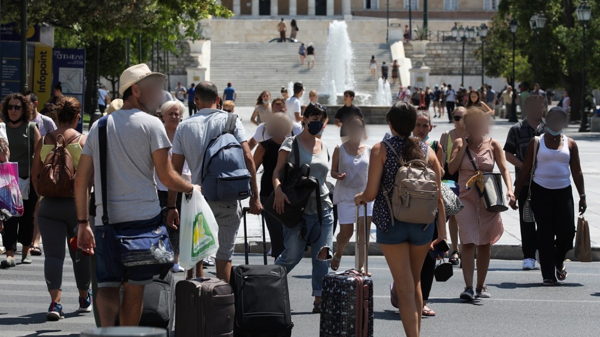 Ιατρικός Σύλλογος Αθηνών: «Καμπανάκι» για έξαρση ιώσεων - Σύσταση για σχολαστική τήρηση των μέτρων προστασίας