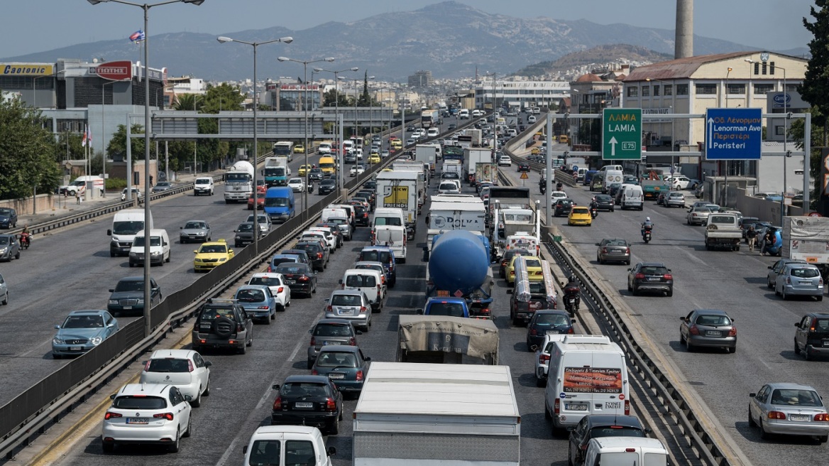 Κίνηση στους δρόμους: Γερανοί και μοτοσικλετιστές της τροχαίας από σήμερα στον Κηφισό - Τι ανακοίνωσε ο Γιάννης Οικονόμου