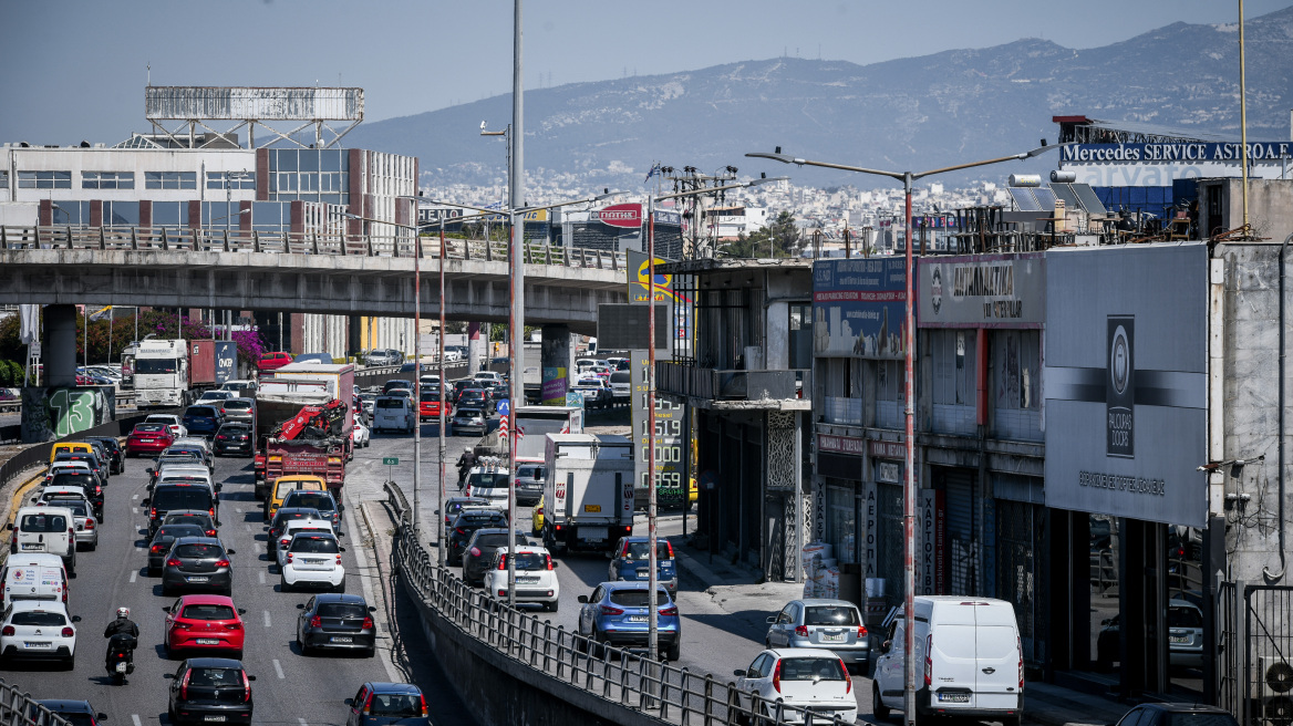 Kίνηση στους δρόμους: Η κατάσταση στους δρόμους αυτή την ώρα - Μικροκαθυστερήσεις σε Κηφισό και Πειραιά 