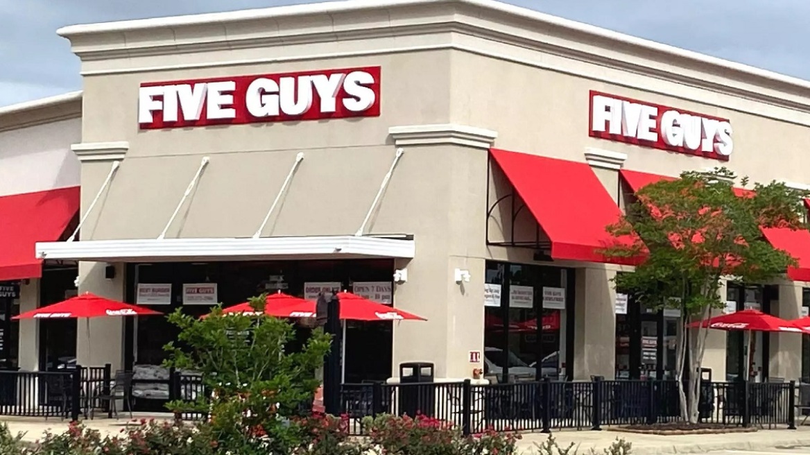 H Monterock εξαγόρασε το franchise της αλυσίδας fast food Five Guys