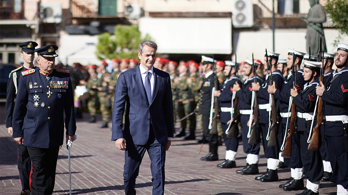 Στα Χανιά ο Κυριάκος Μητσοτάκης για τον εορτασμό της 28ης Οκτωβρίου - «Πυλώνας σταθερότητας η Ελλάδα»