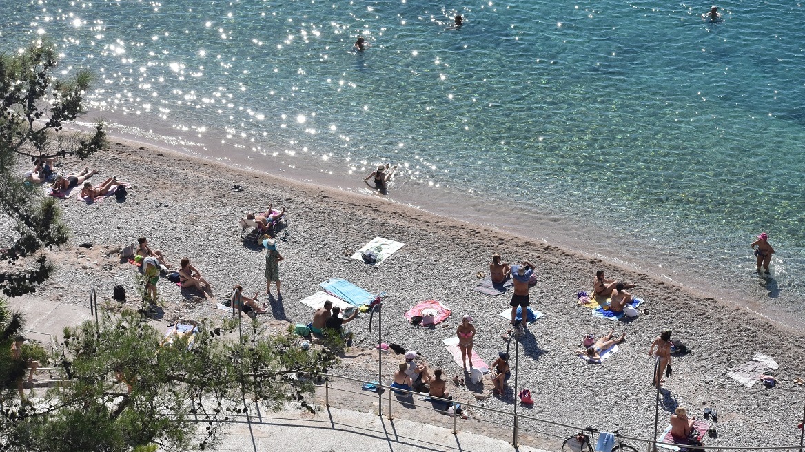 Καιρός - Meteo: Ο φετινός Οκτώβριος ήταν ο θερμότερος στη χώρα μας από το 2010