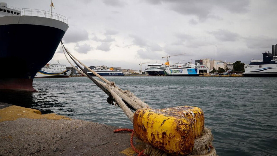 Εκπτώσεις σε ακτοπλοϊκά και αεροπορικά εισιτήρια για τους αναπληρωτές εκπαιδευτικούς