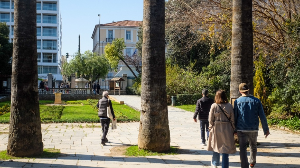  Καιρός: Ηλιοφάνεια και άνοδος της θερμοκρασίας σήμερα - Πού θα βρέξει