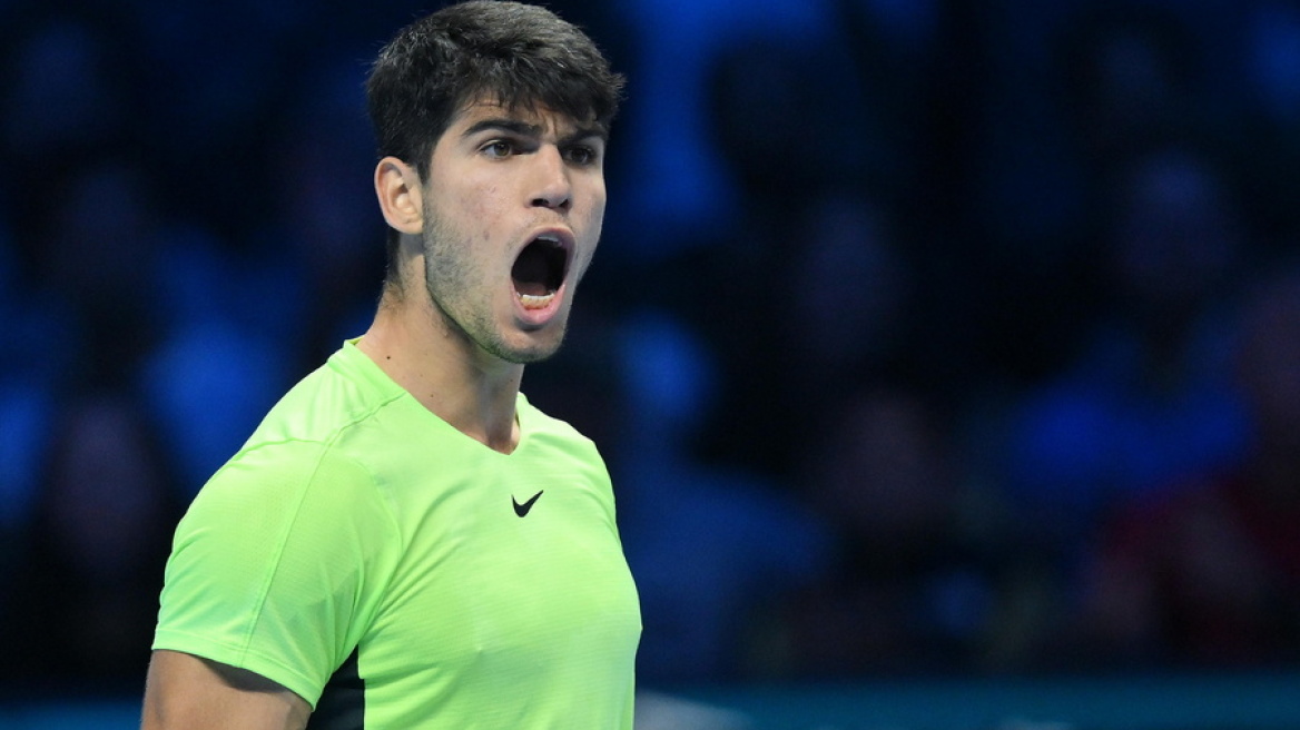 ATP Finals 2023: Ο Αλκαράθ κέρδισε τον Μεντβέντεφ και αντέγραψε τον πανηγυρισμό του Ρονάλντο - Με Τζόκοβιτς στα ημιτελικά ο Ισπανός - Βίντεο 