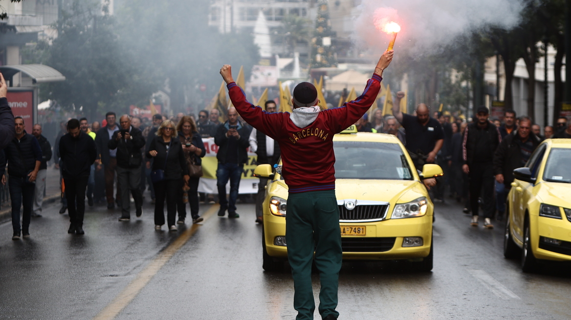 Απεργούν από Δευτέρα έως Πέμπτη για το φορολογικό νομοσχέδιο τα Ταξί - Τι θα γίνει στην Αθήνα