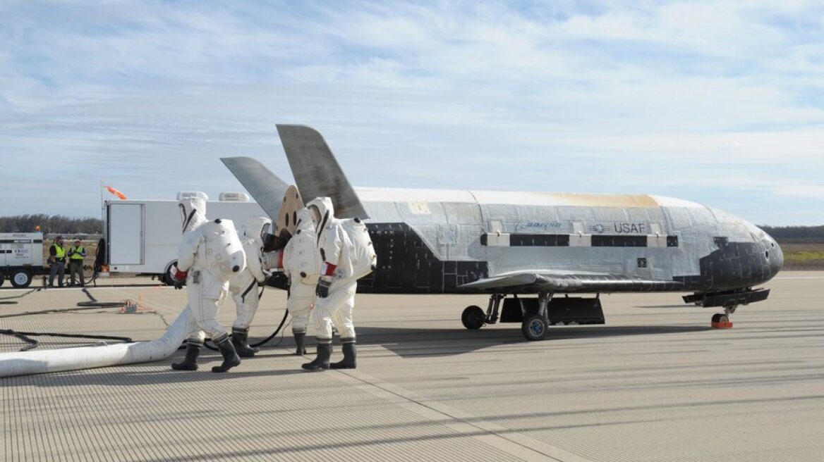 Με πύραυλο της SpaceX θα εκτοξευτεί το μυστηριώδες μη επανδρωμένο διαστημόπλοιο X-37B