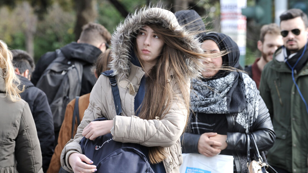 Καιρός: Άνοιξη με 23 βαθμούς σήμερα, ψυχρή εισβολή μέχρι την Κυριακή από αύριο - Πού θα χιονίσει και θα το στρώσει