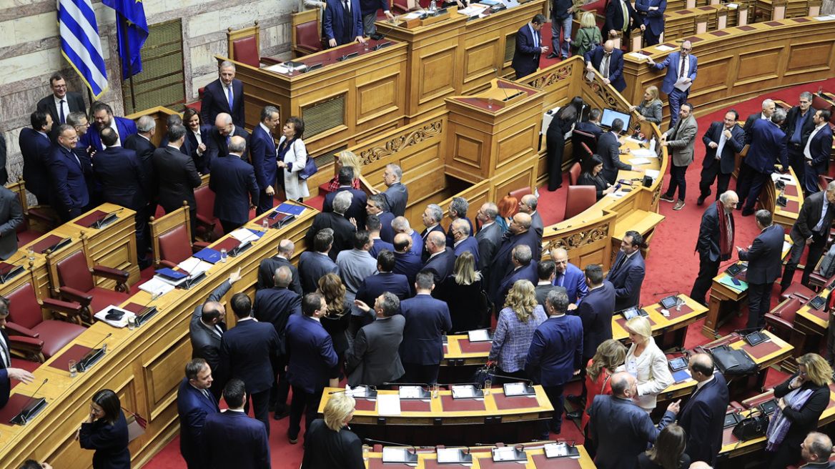 Βουλή - Δείτε live: Η συζήτηση για τον προϋπολογισμό