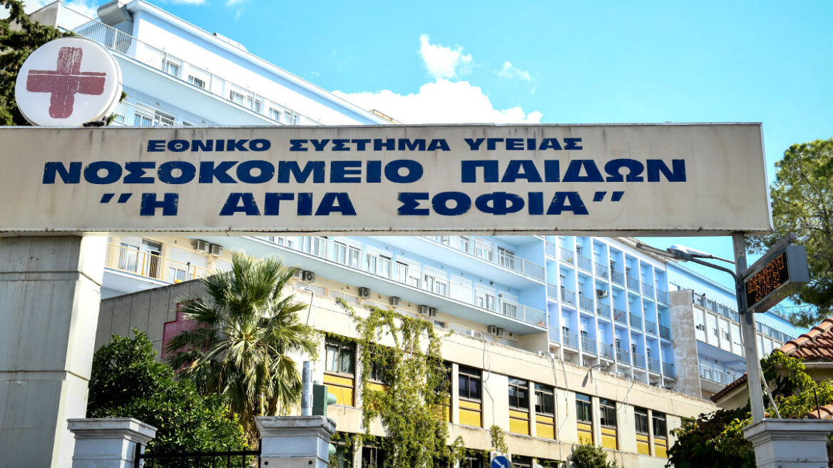 Άρτα: Καλά νέα για τον 14χρονο που κατέρρευσε ενώ έλεγε τα κάλαντα - Ξεφεύγει τον κίνδυνο