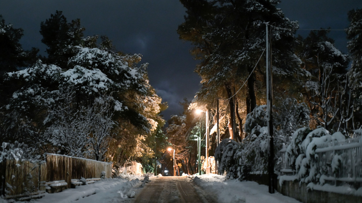 Κακοκαιρία: Πώς θα εξελιχθεί τις επόμενες ώρες - Κύμα ψύχους και χιονιά και στα βόρεια της Αττικής