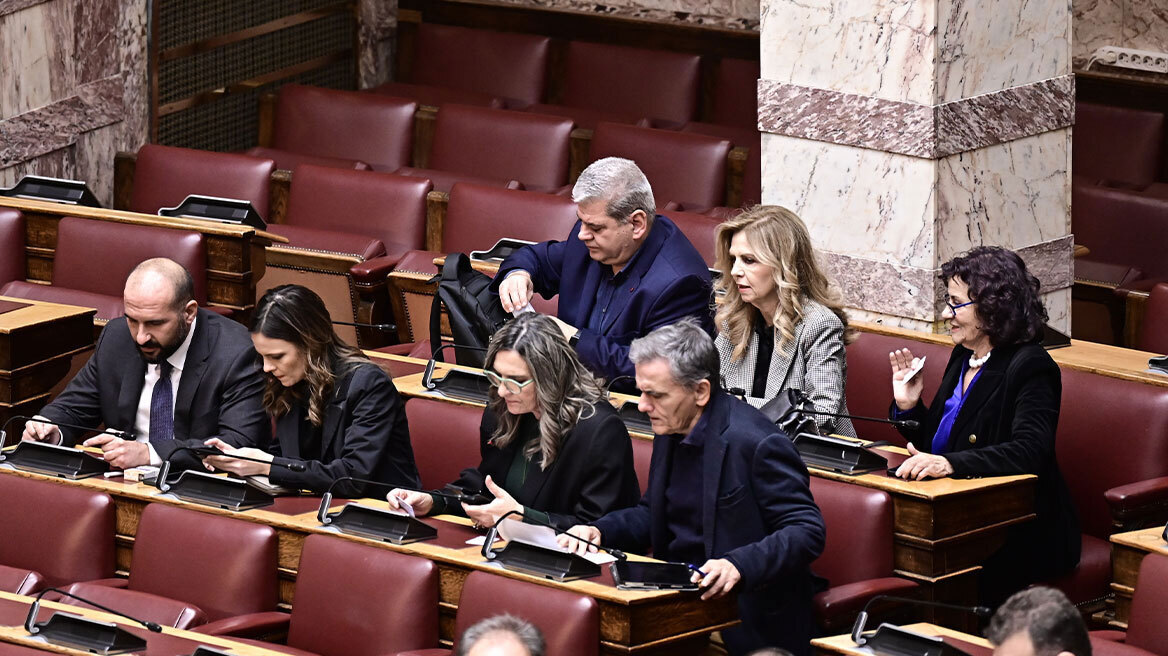 Συλλογή βιβλίων για το βιβλιοπωλείο αστέγων από τη Νέα Αριστερά