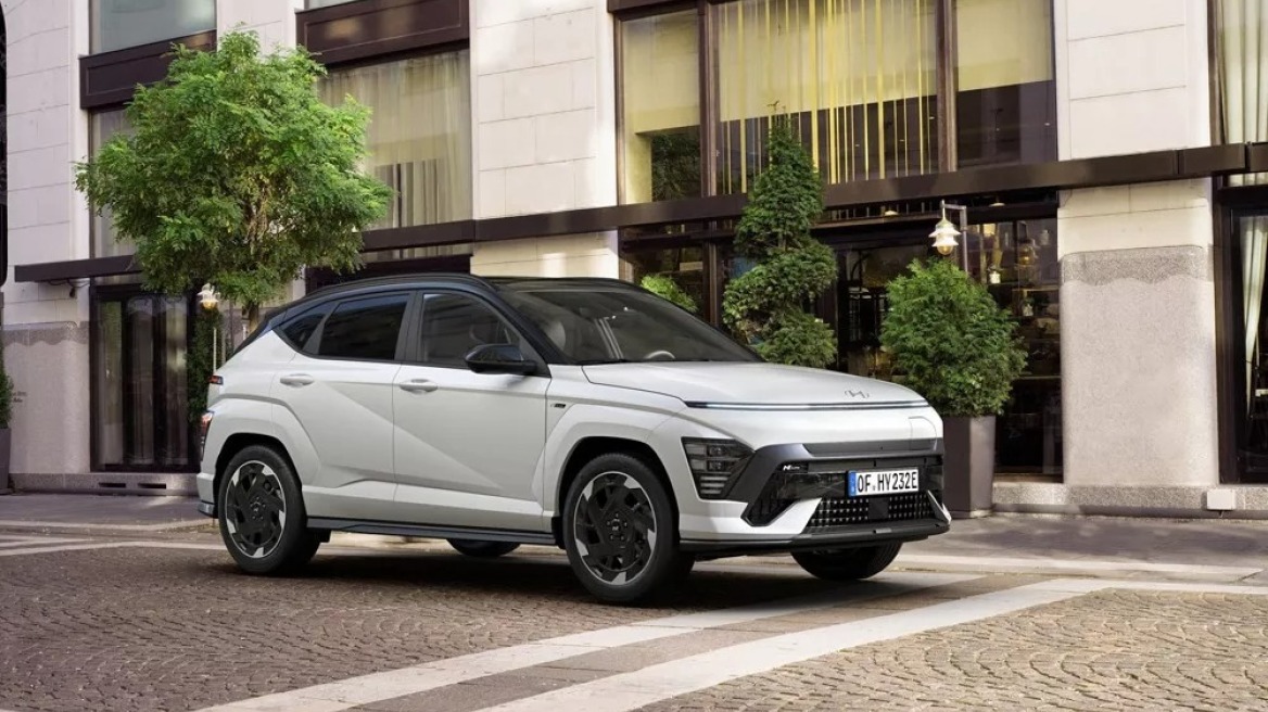 Το ηλεκτρικό Hyundai Kona βάζει αθλητικά