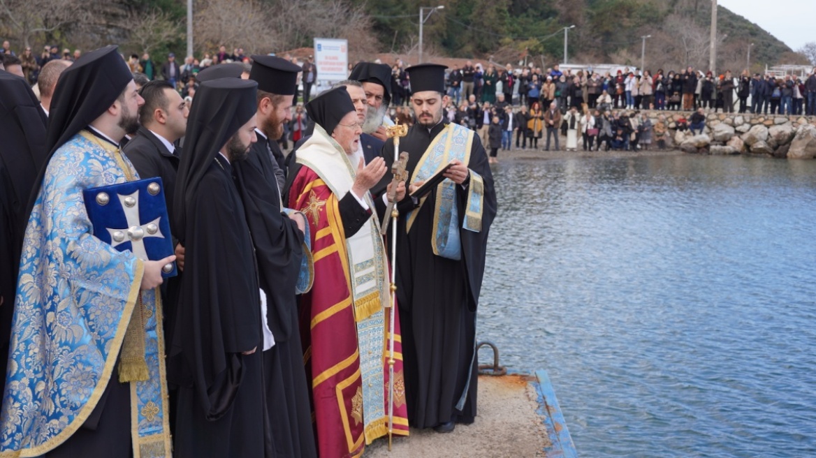 Ο Βαρθολομαίος στην Τρίγλια της Μικράς Ασίας για τον εορτασμό των Θεοφανείων με το παλαιό ημερολόγιο