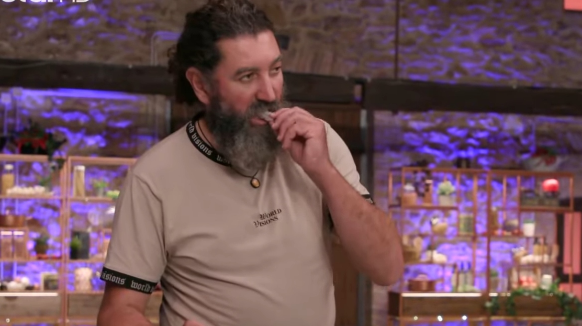 MasterChef: Σάλος με παίκτη που δοκίμασε το ψάρι και το έβαλε ξανά μέσα στην κατσαρόλα - Δείτε βίντεο