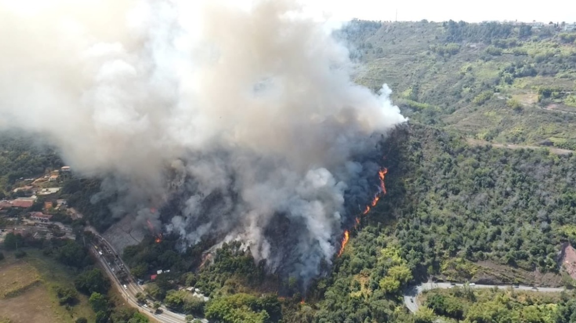 Η Κολομβία αντιμέτωπη με πάνω από 20 δασικές πυρκαγιές εν μέσω καύσωνα