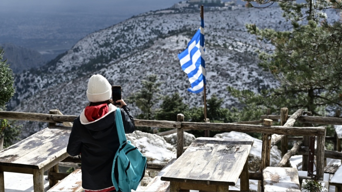 Καιρός: Επιδείνωση από αύριο με βουτιά της θερμοκρασίας έως και 8 βαθμούς - Οι περιοχές που θα το στρώσει