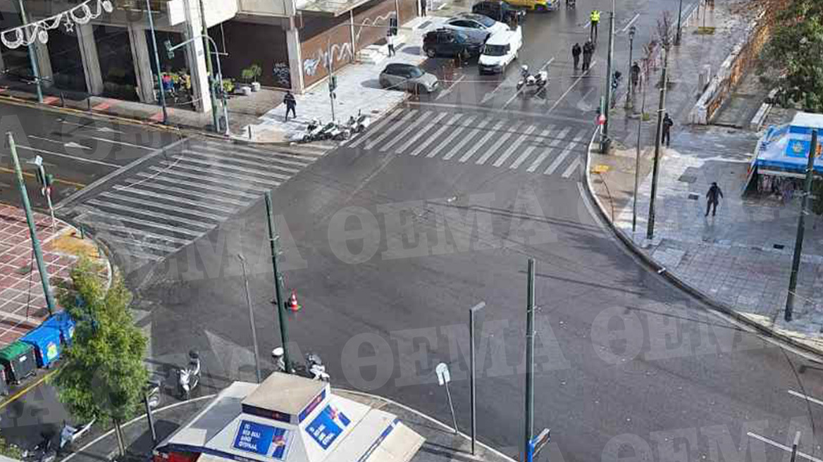 Έκλεισε η οδός Καραγιώργη Σερβίας στο Σύνταγμα λόγω ύποπτου αντικειμένου