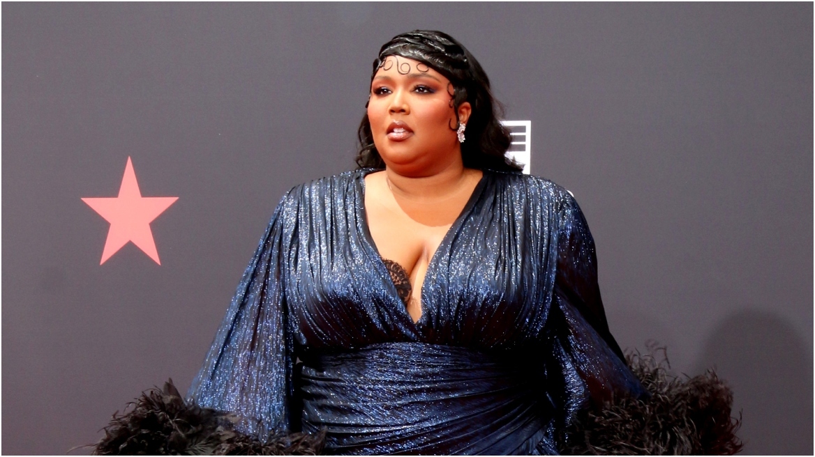 Lizzo: Η αγωγή σεξουαλικής παρενόχλησης εις βάρος της προχωρά