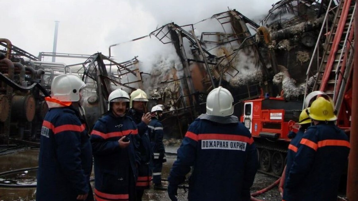 Οι Ουκρανοί χτύπησαν ρωσικό διυλιστήριο 600 χιλιόμετρα μέσα από τα σύνορα