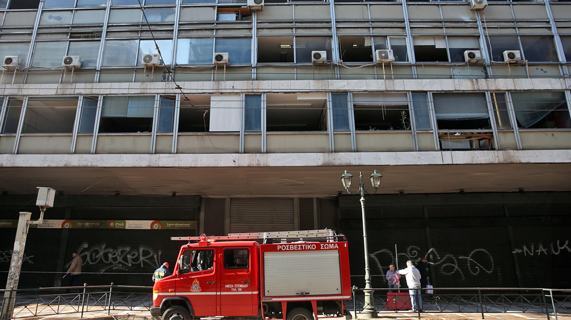 Βόμβα στο κέντρο της Αθήνας: Αποφασισμένοι και έμπειροι οι βομβιστές - Κλειδί για τον εντοπισμό τους οι κάμερες