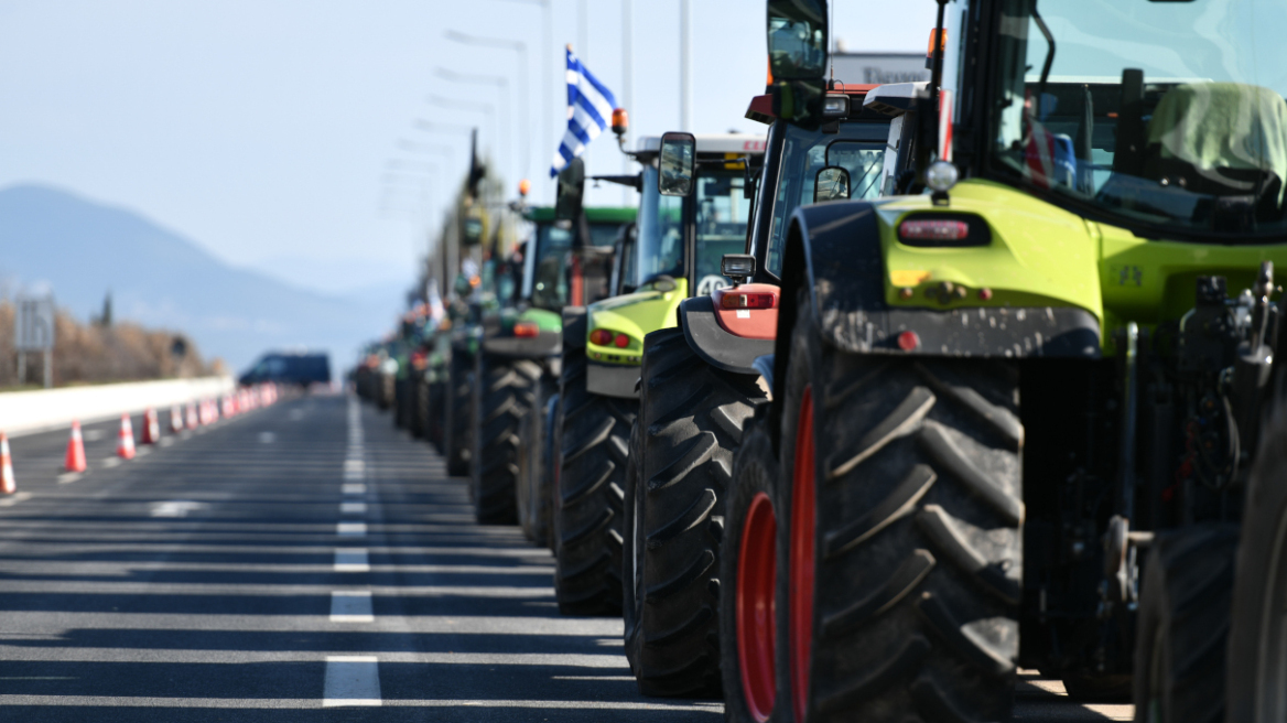 Αποχώρησαν από το μπλόκο Πλατυκάμπου οι αγρότες των παρακάρλιων περιοχών - Ζητούν με επιστολή τους συνάντηση με τον Μητσοτάκη